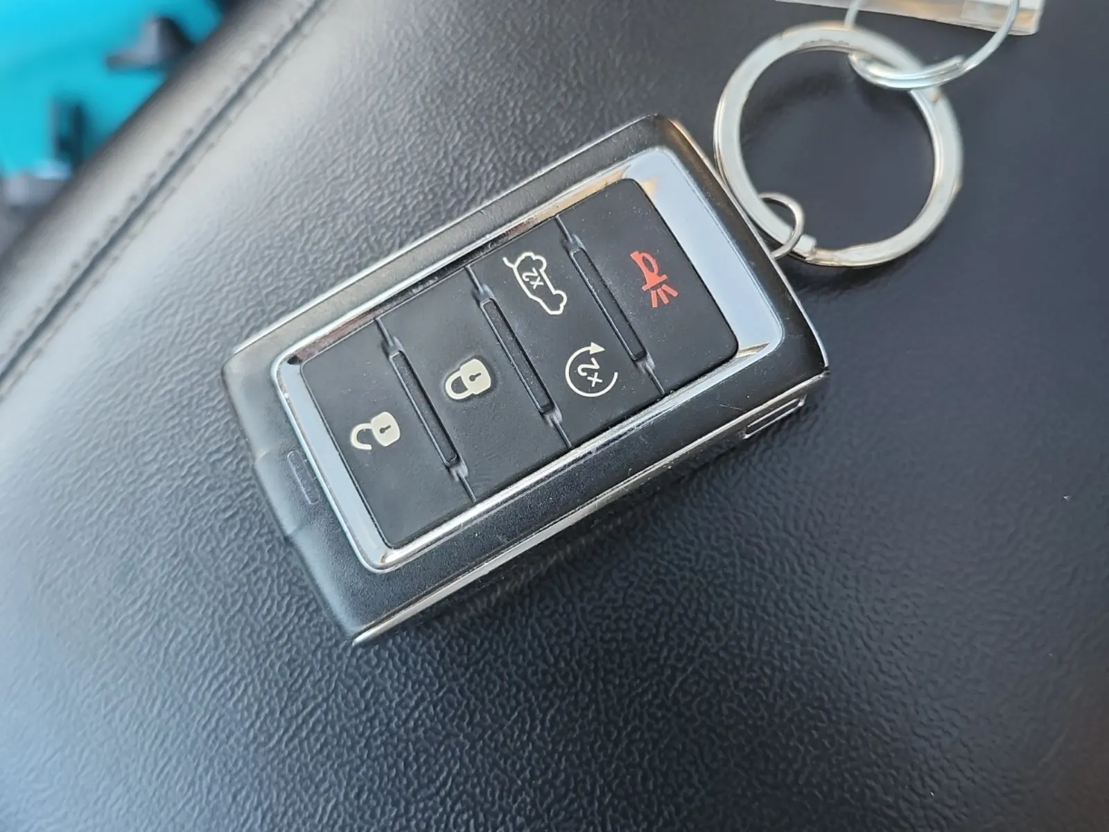 Keys/Fobs/Manual Photo