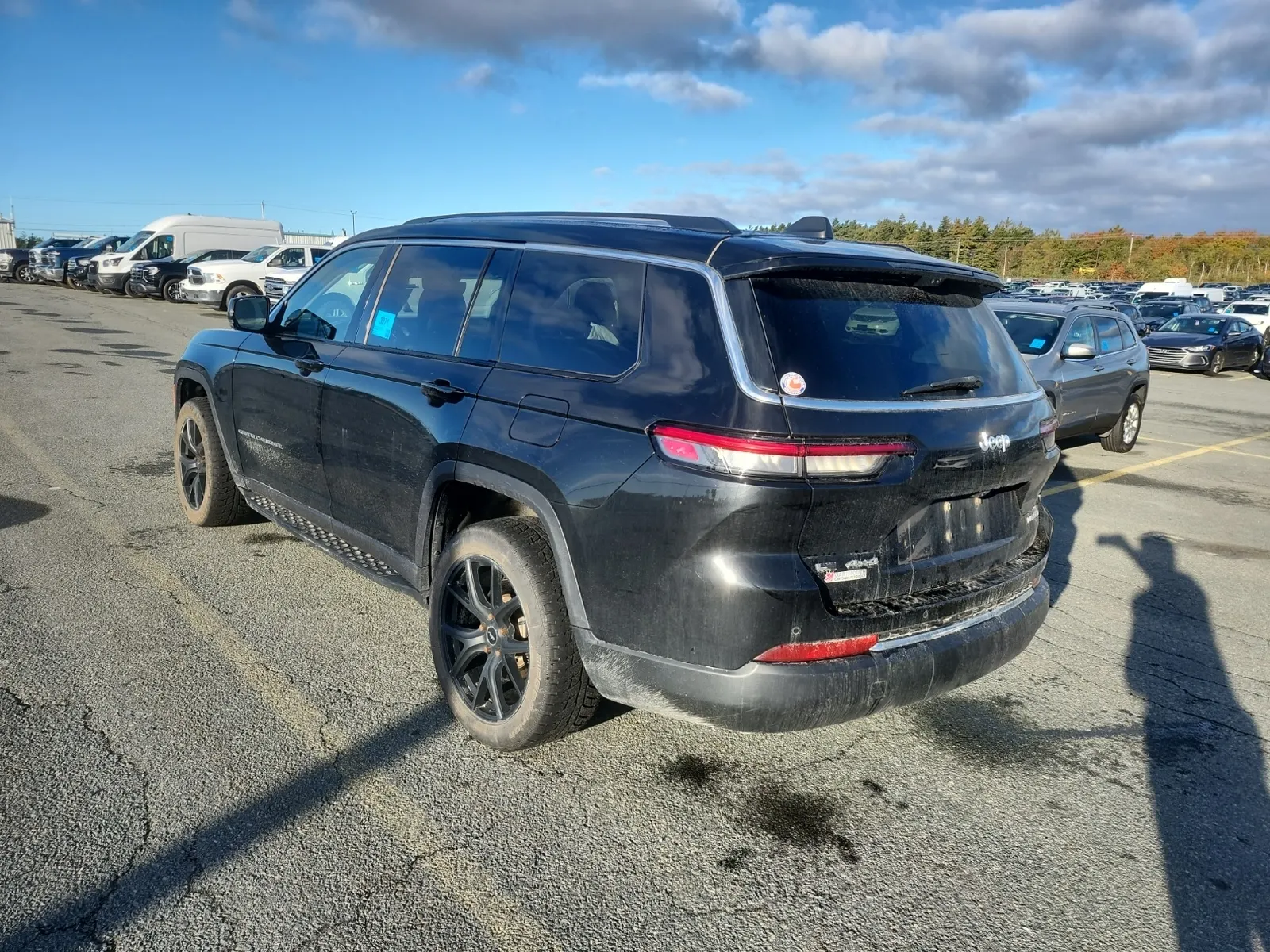 Driver Rear 3/4 Photo