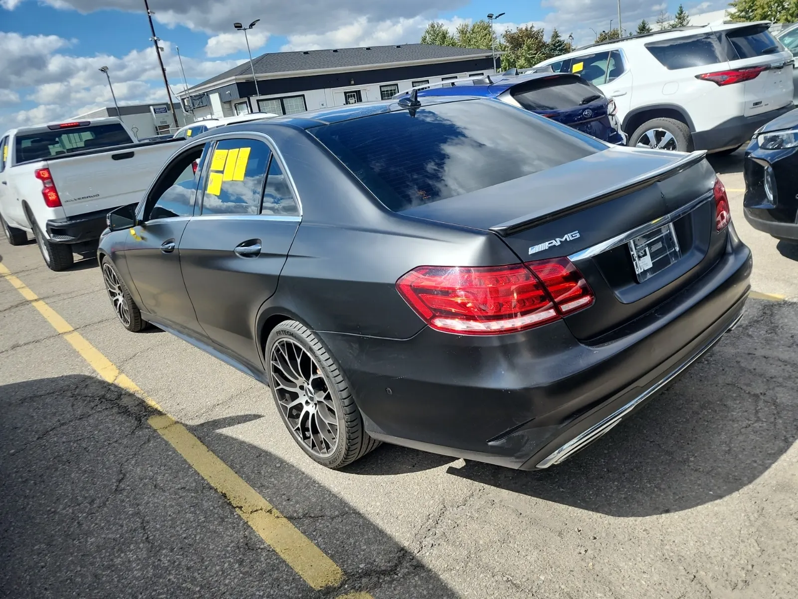 Driver Rear 3/4 Photo