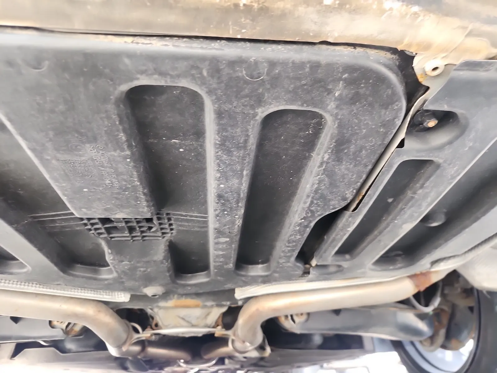 Undercarriage - Rear Photo