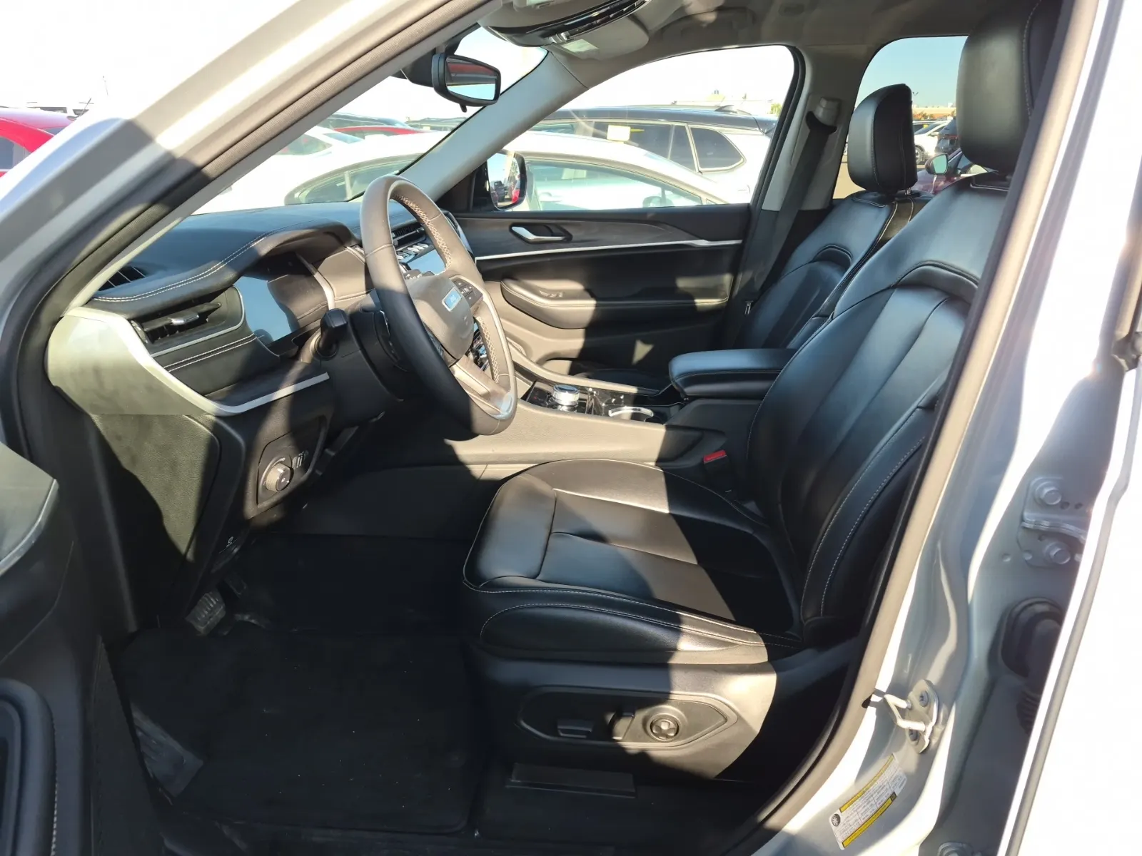 Front Interior Photo