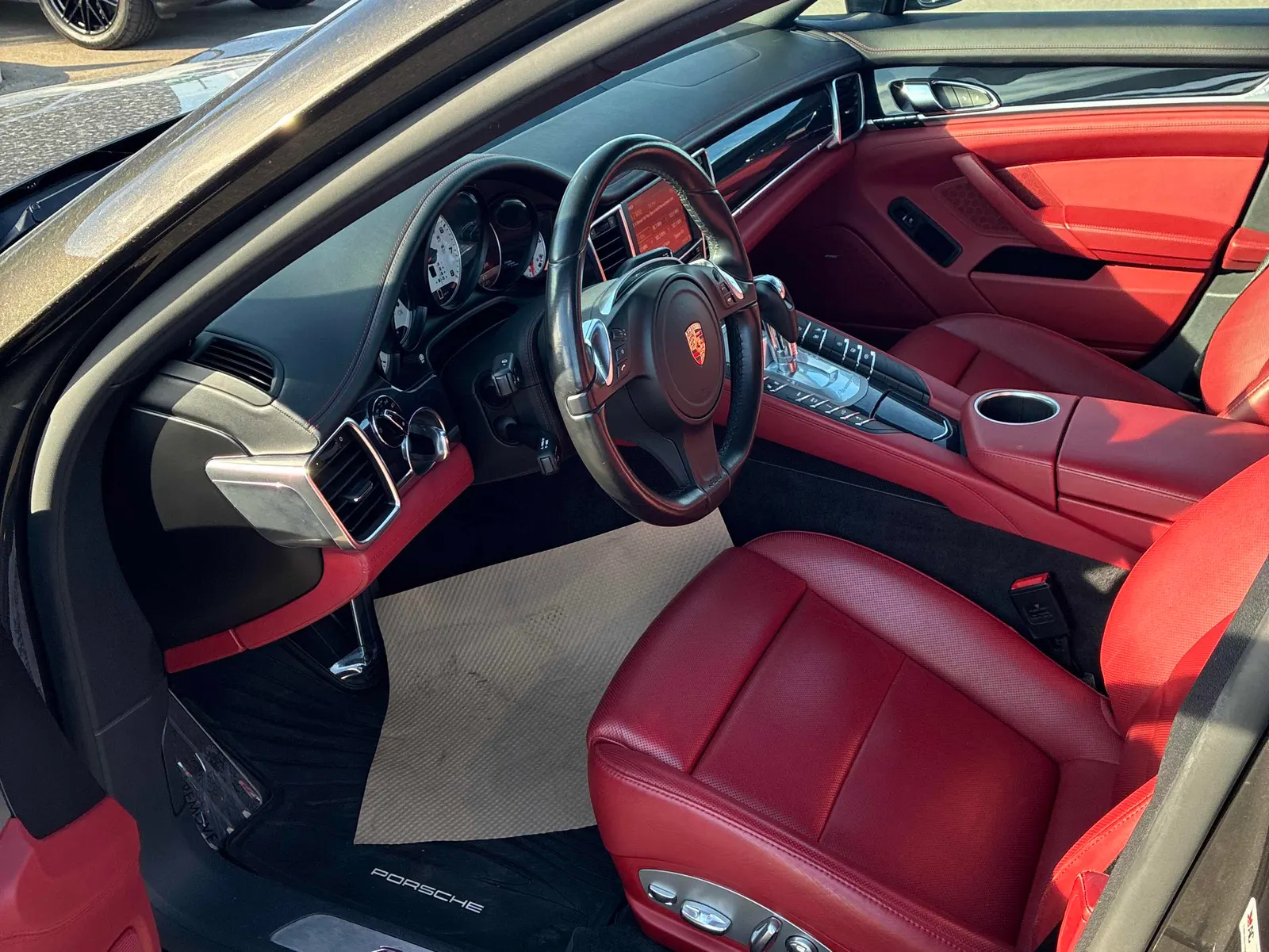 Interior driver side