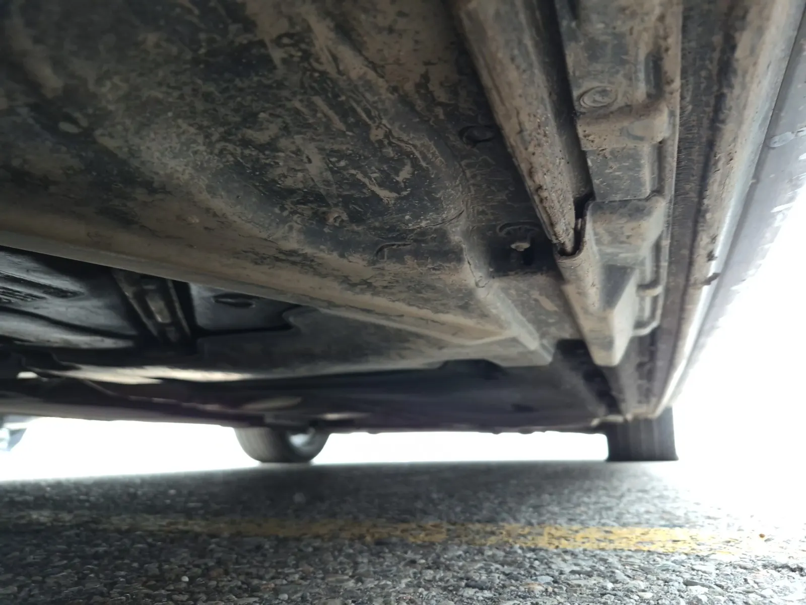 Undercarriage - Passenger Photo
