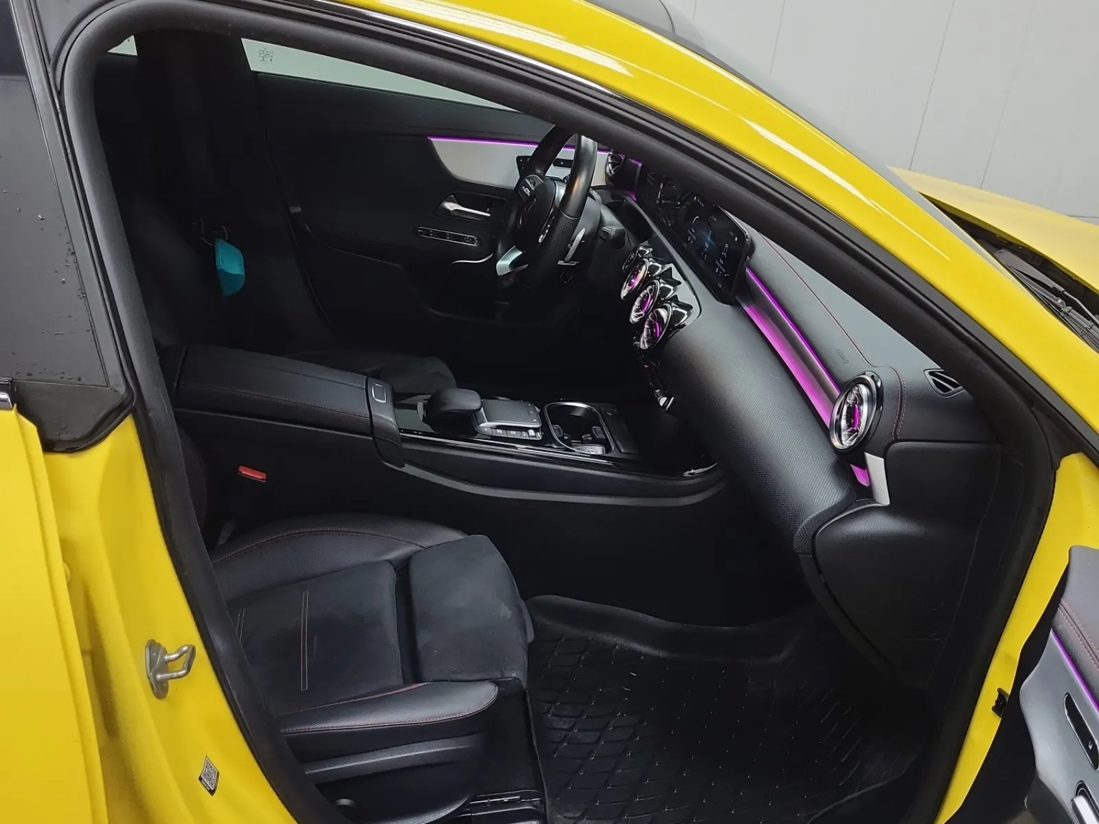 Right Side Interior Photo