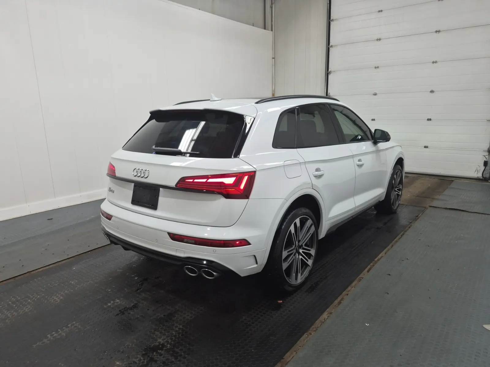 Passenger Rear 3/4 Photo
