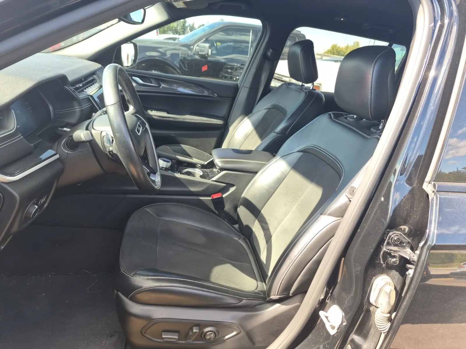 Front Interior Photo