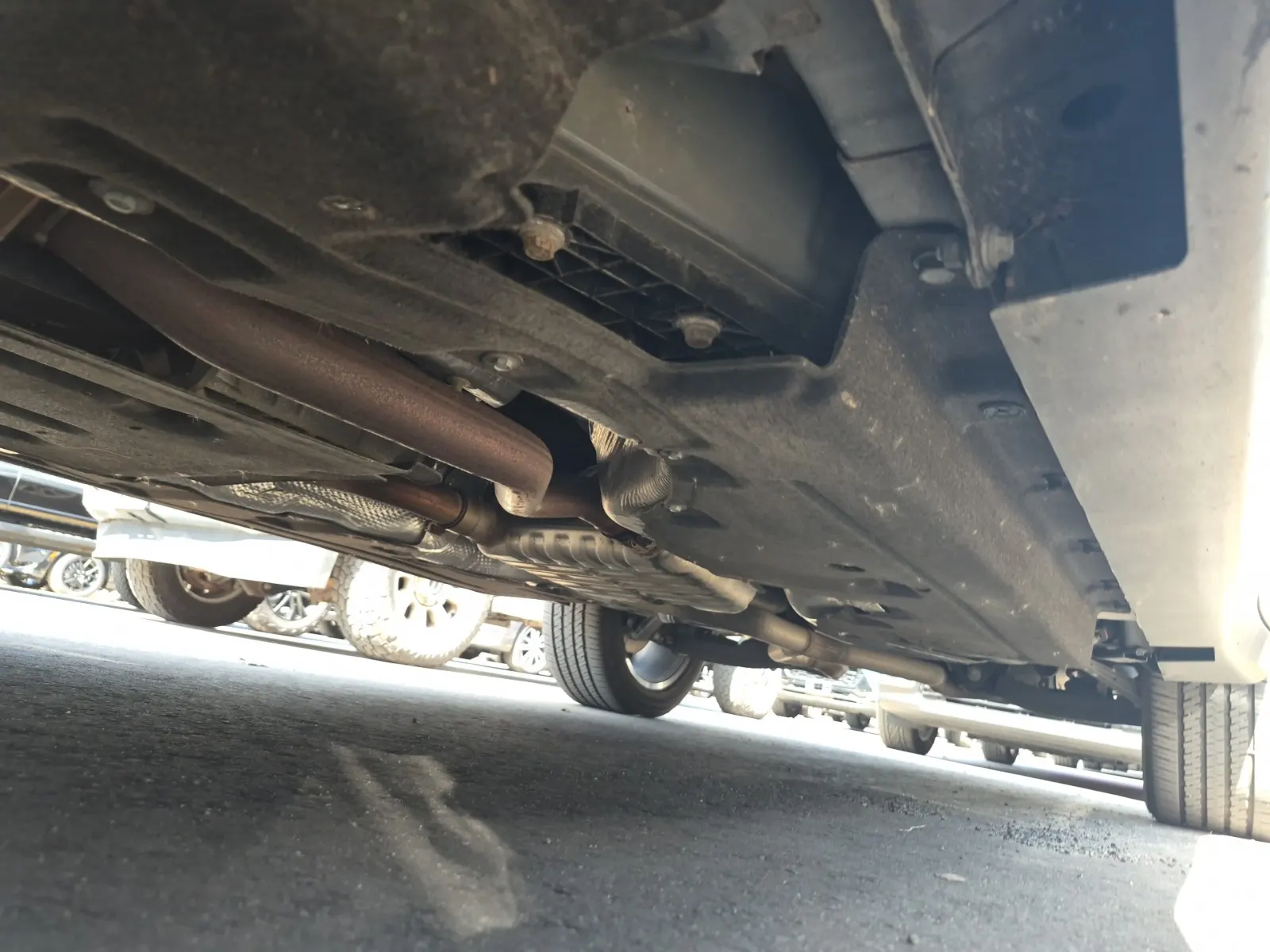 Undercarriage - Driver Photo