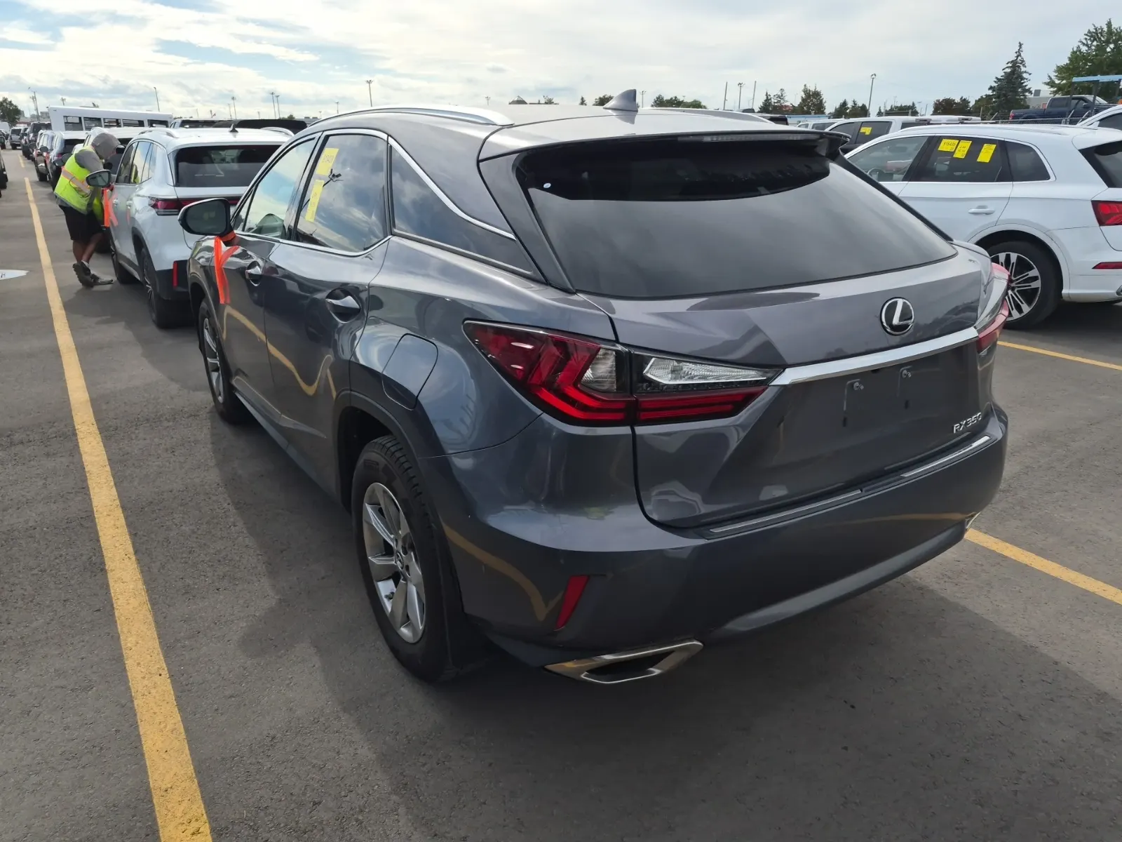 Driver Rear 3/4 Photo