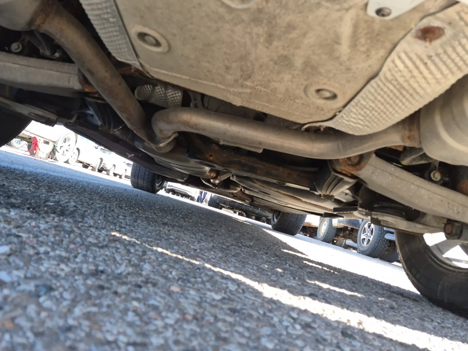 Undercarriage - Rear Photo