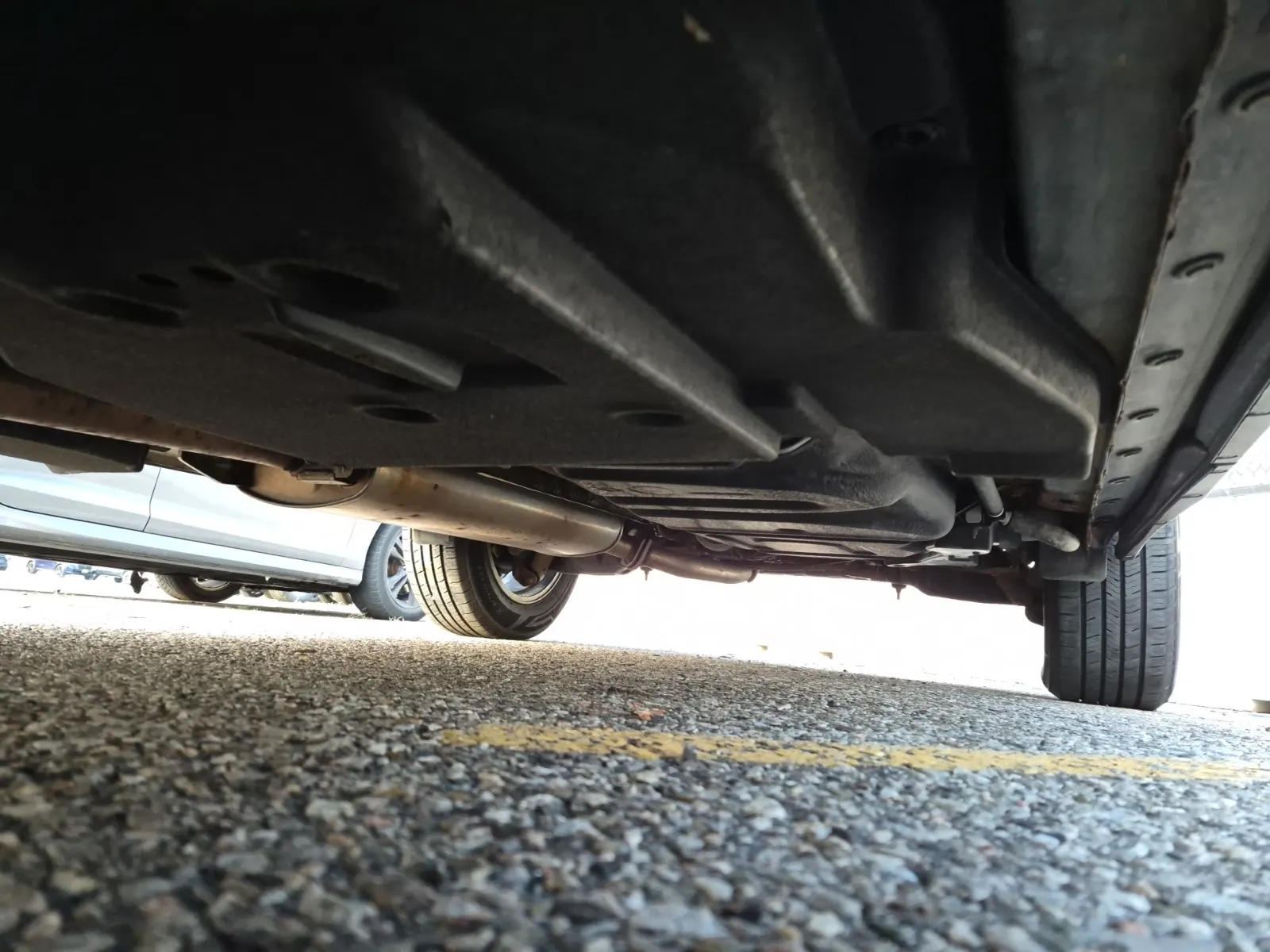 Undercarriage - Driver Photo