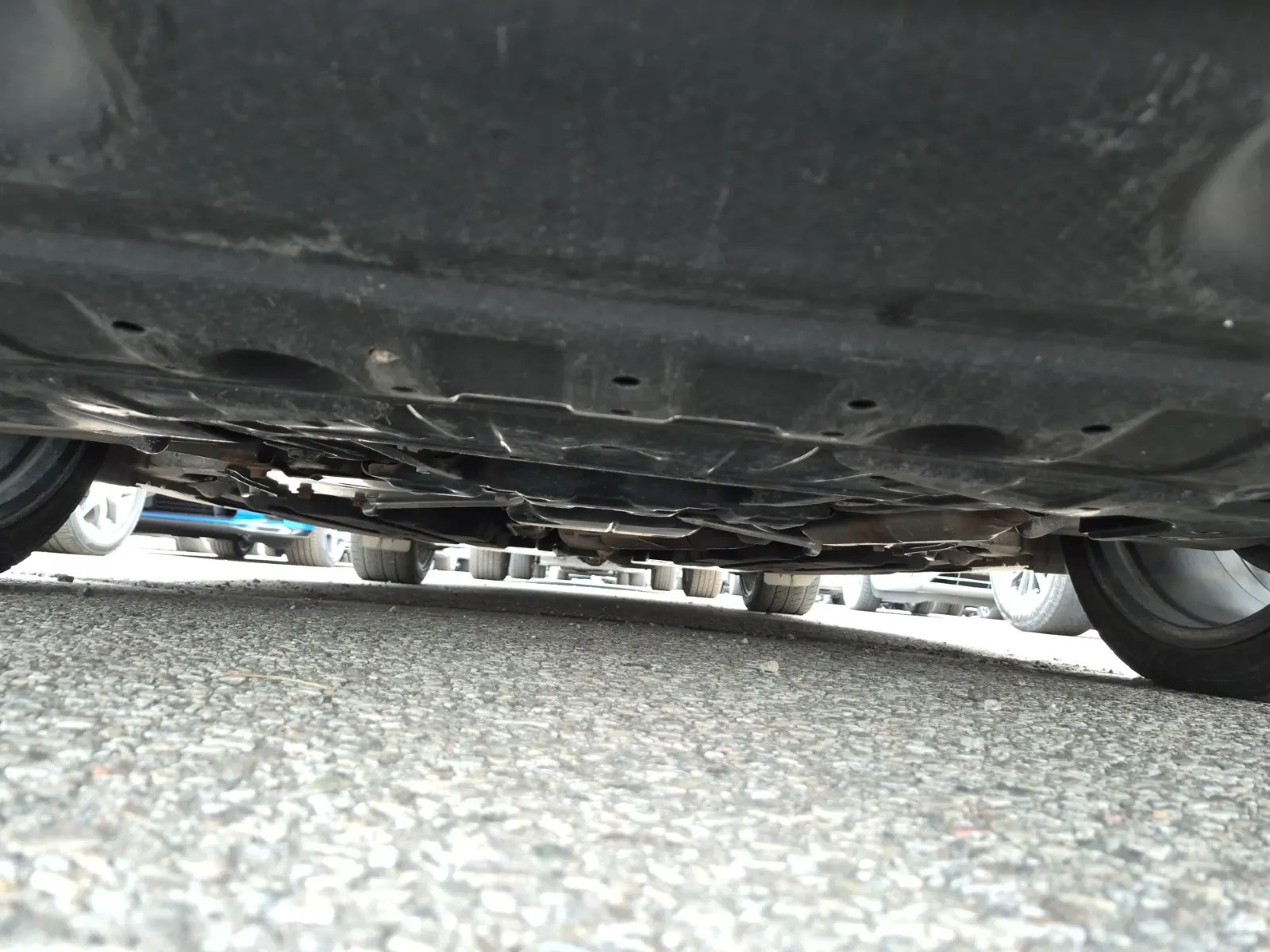 Undercarriage - Front Photo