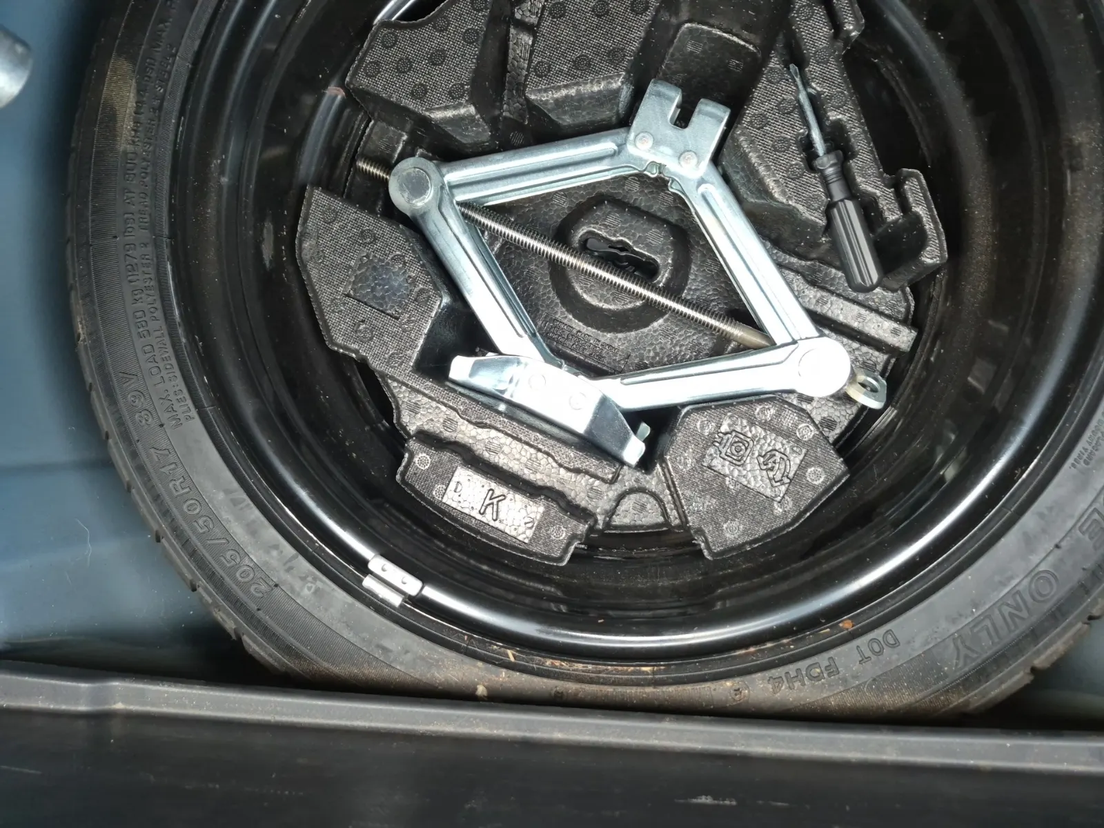 Spare Tire & Wheel Photo