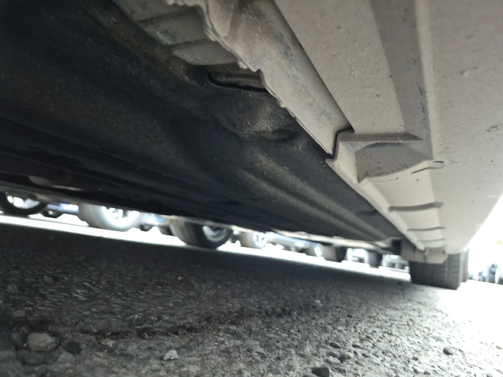 Undercarriage - Driver Photo