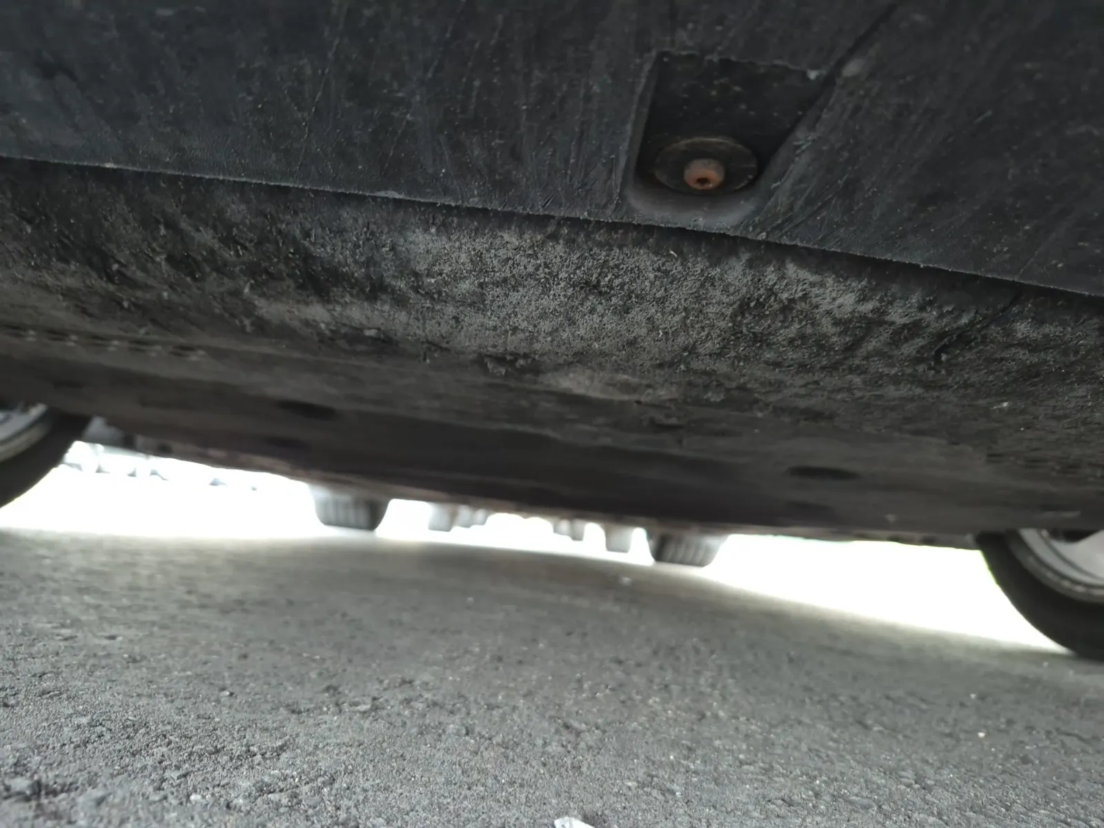 Undercarriage - Front Photo