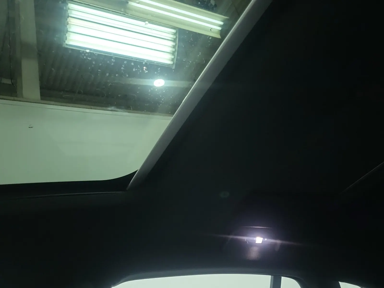 Interior Roof Photo