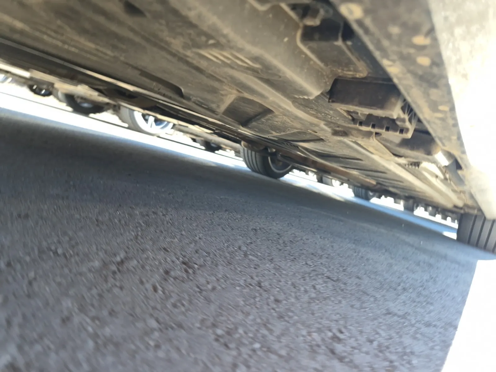 Undercarriage - Passenger Photo
