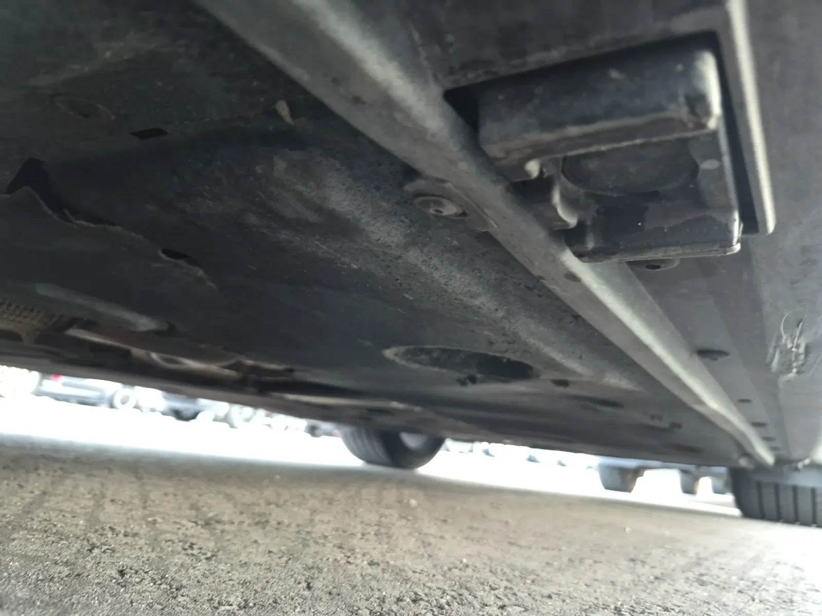 Undercarriage - Driver Photo