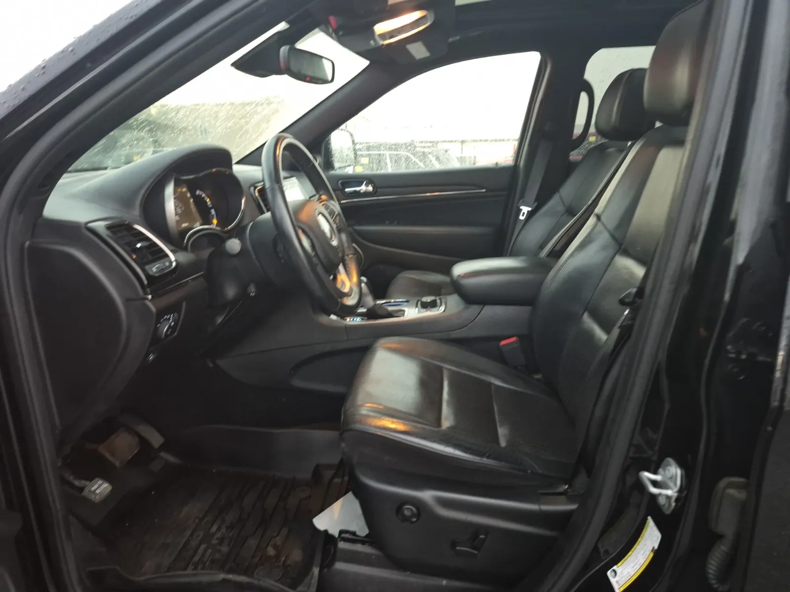 Front Interior Photo