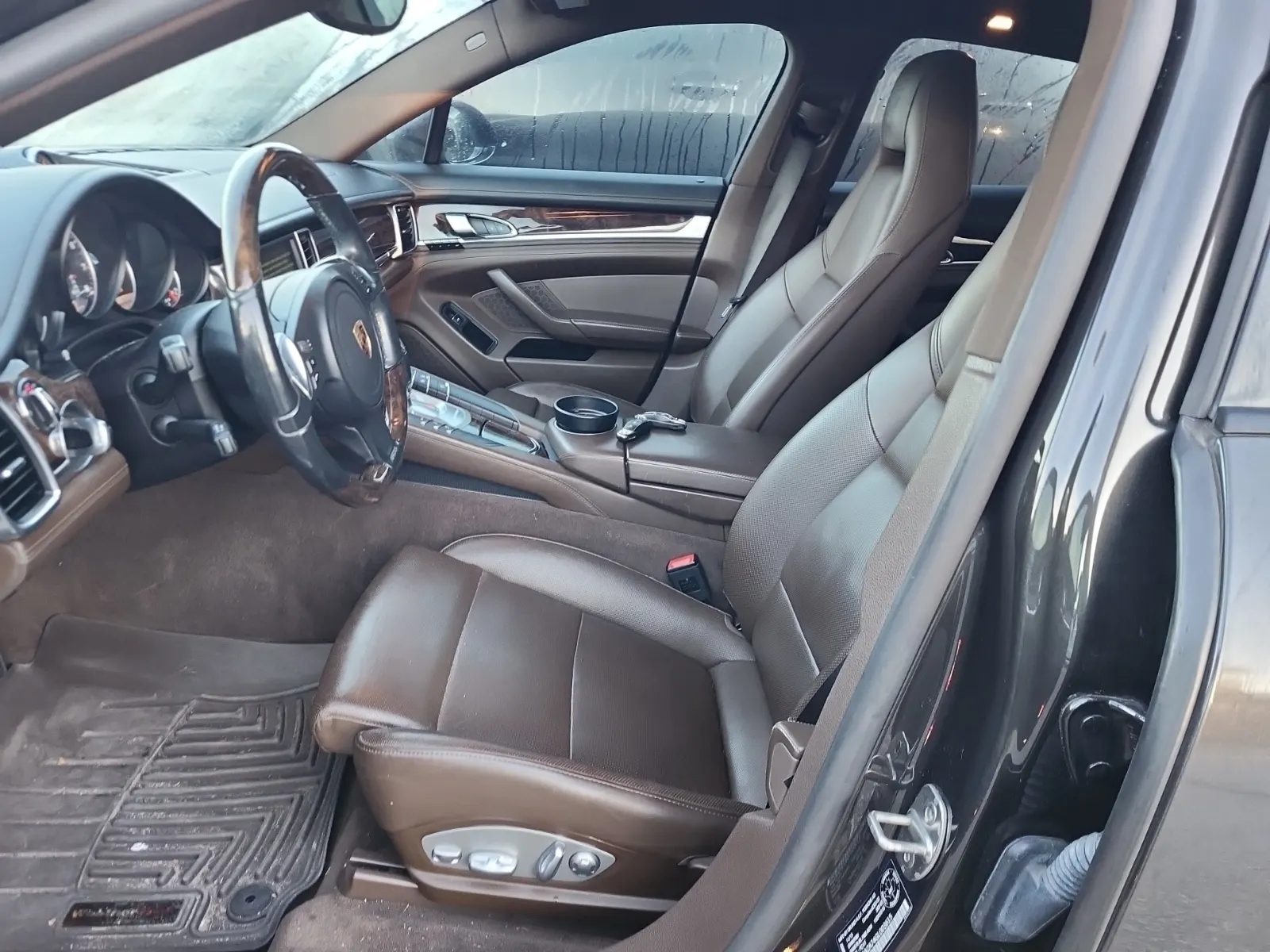 Front Interior Photo