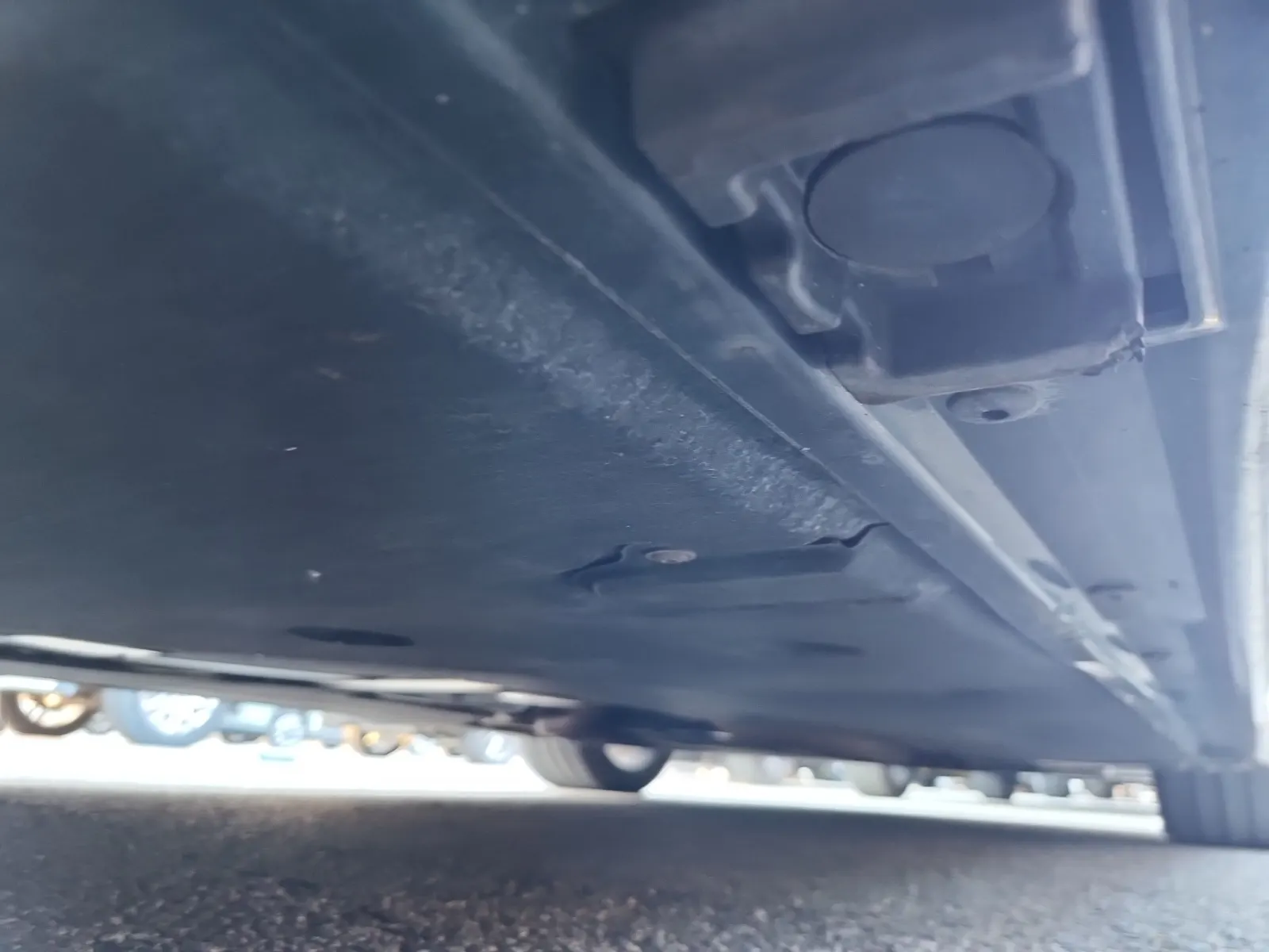 Undercarriage - Passenger Photo