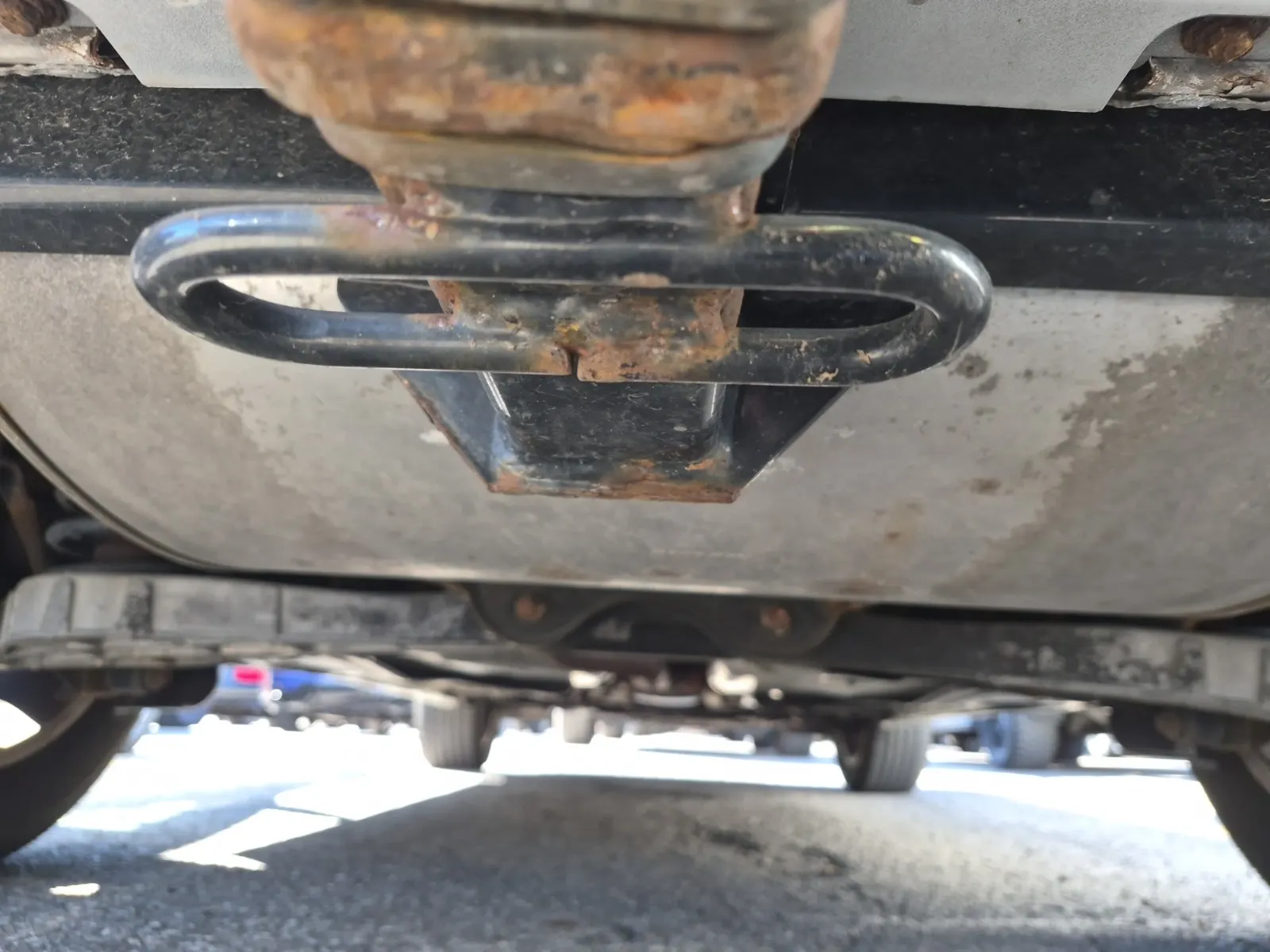 Undercarriage - Rear Photo