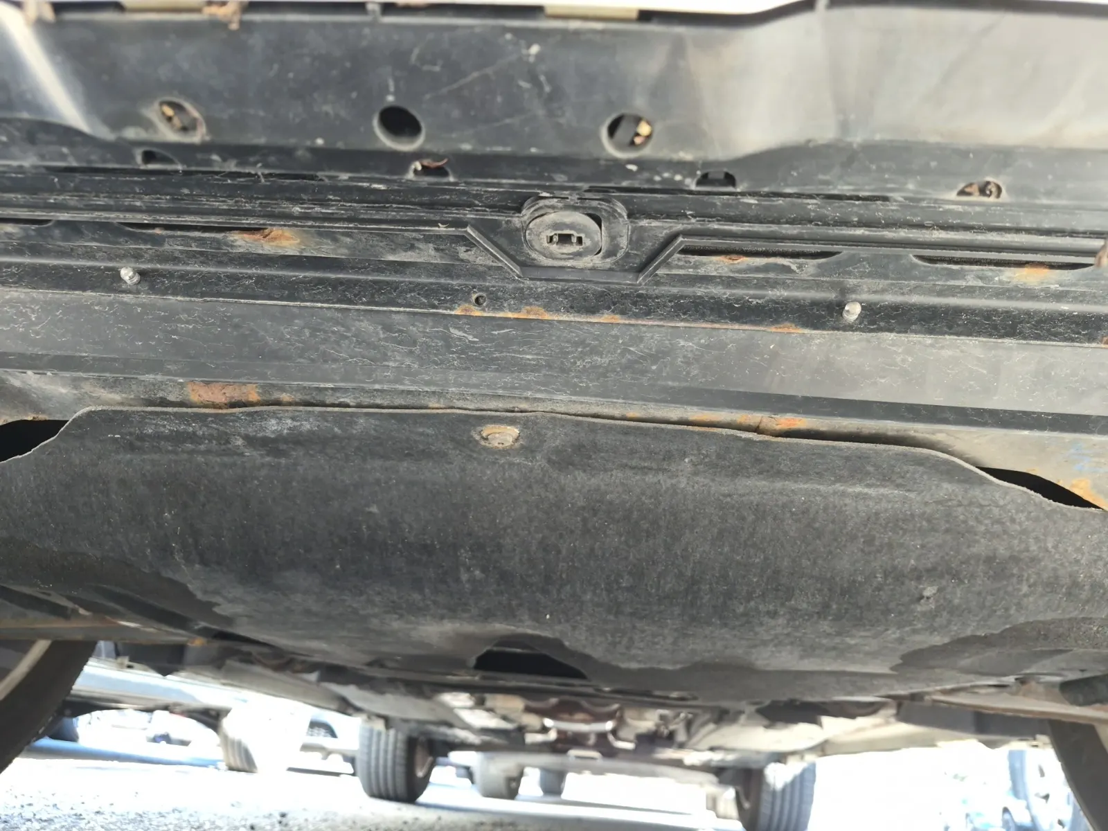 Undercarriage - Front Photo