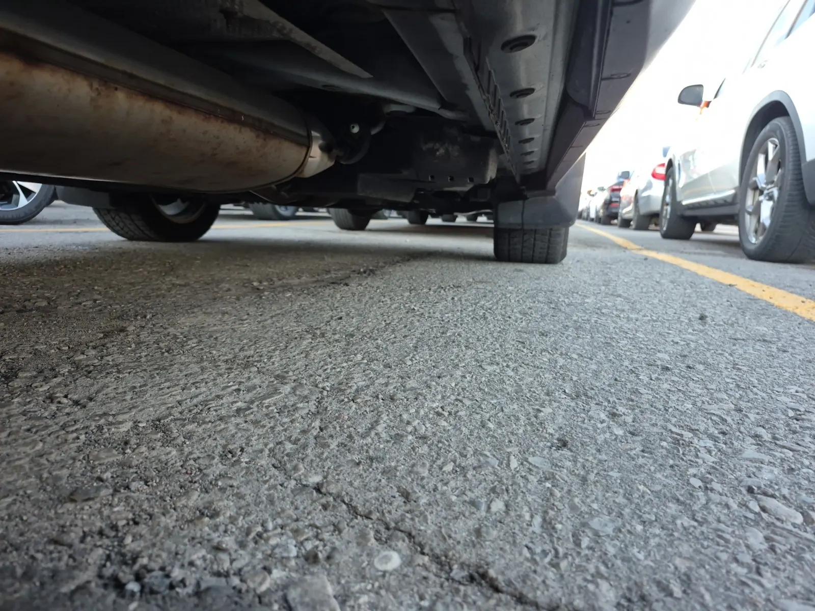Undercarriage - Passenger Photo
