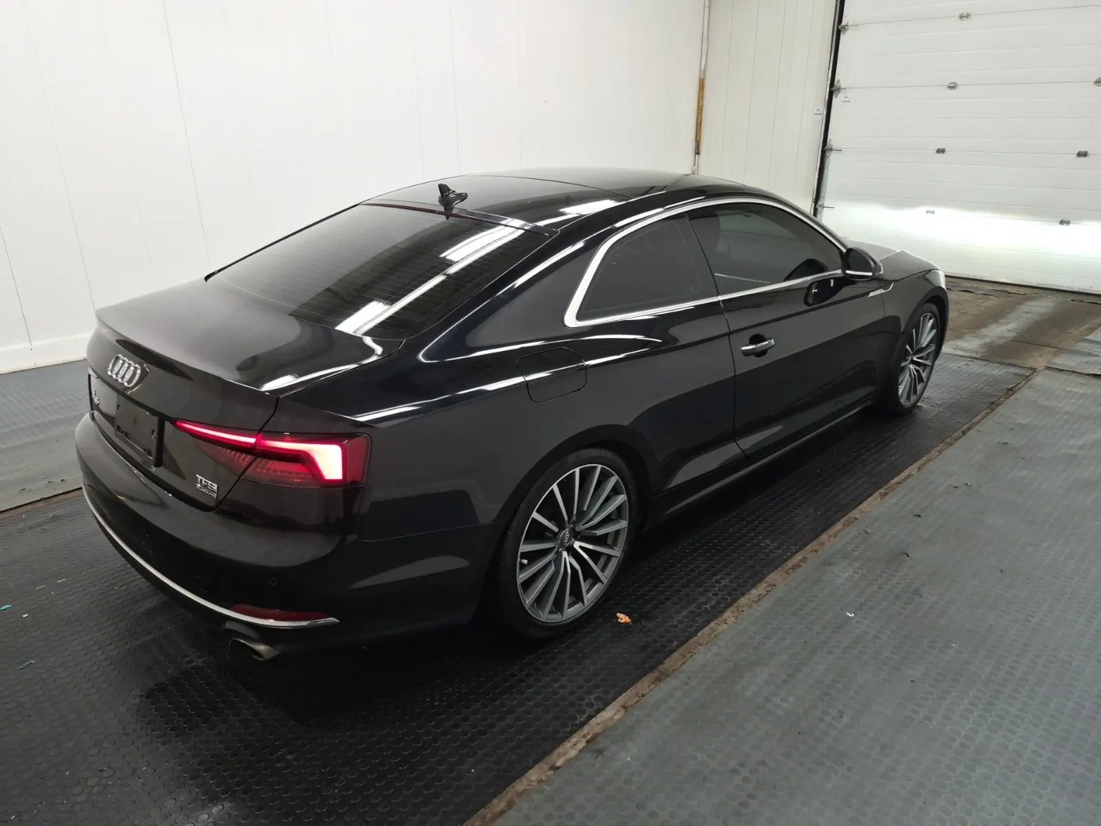 Passenger Rear 3/4 Photo