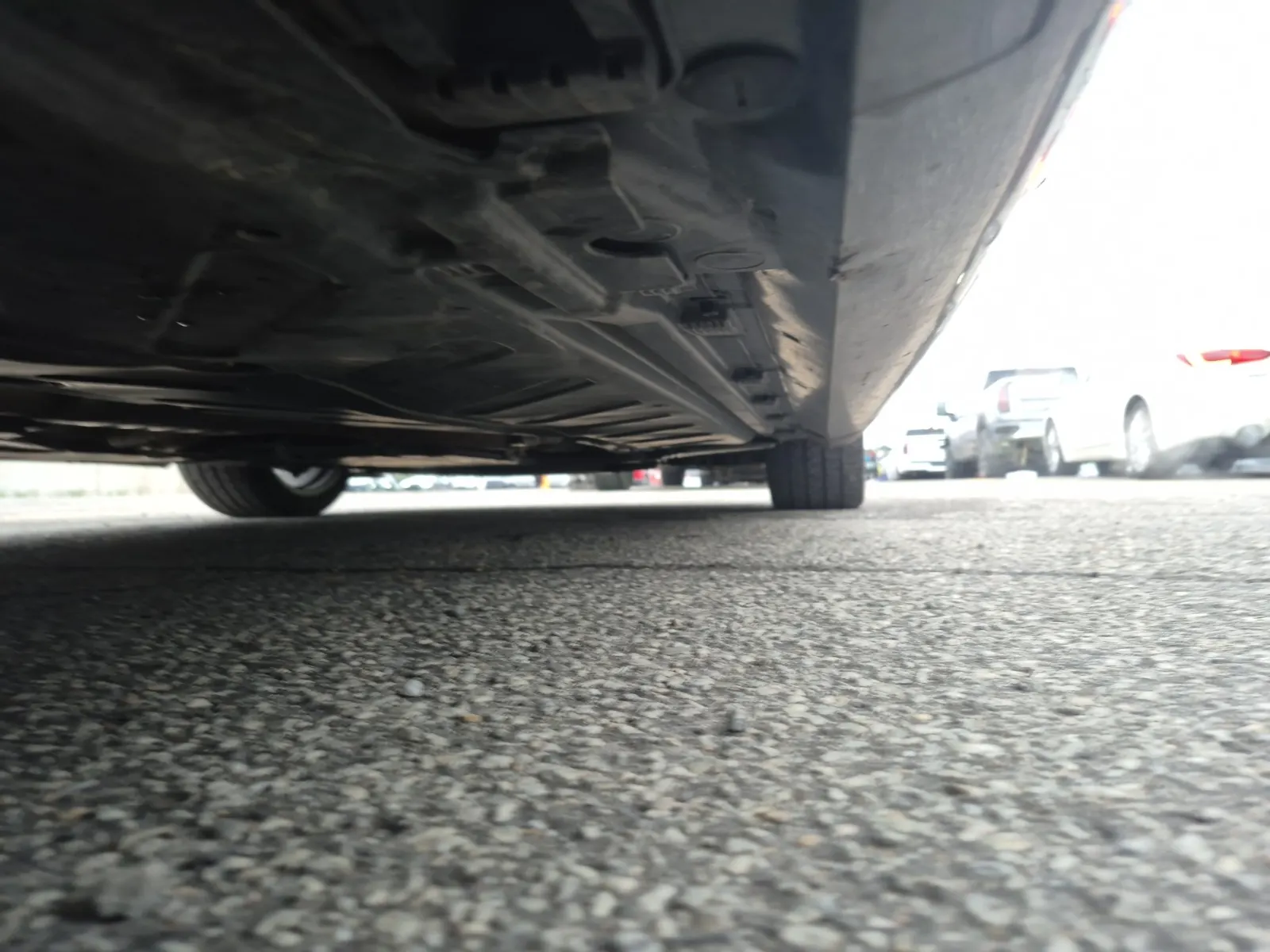Undercarriage - Passenger Photo