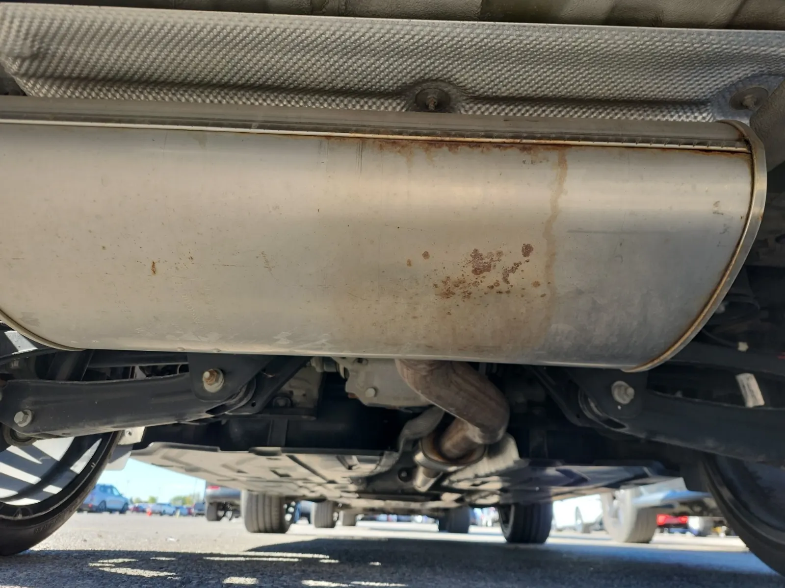 Undercarriage - Rear Photo