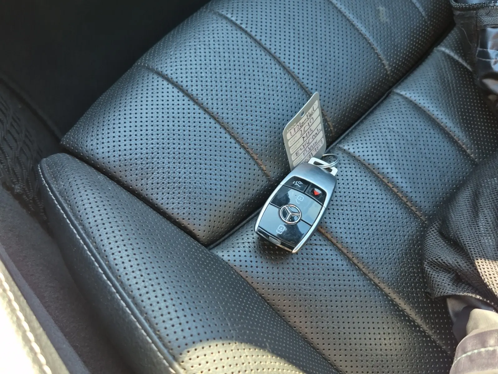 Keys/Fobs/Manual Photo