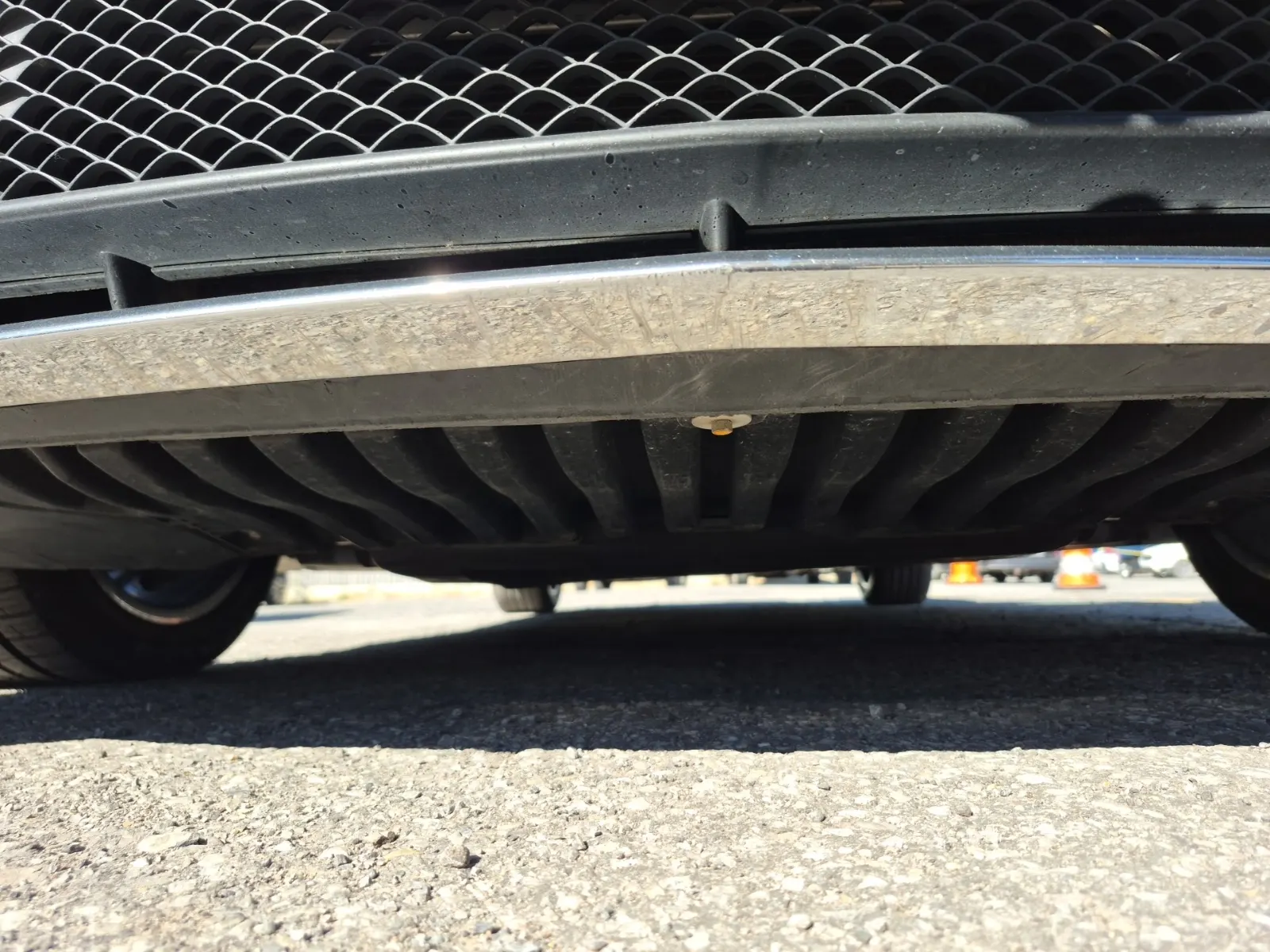 Undercarriage - Front Photo
