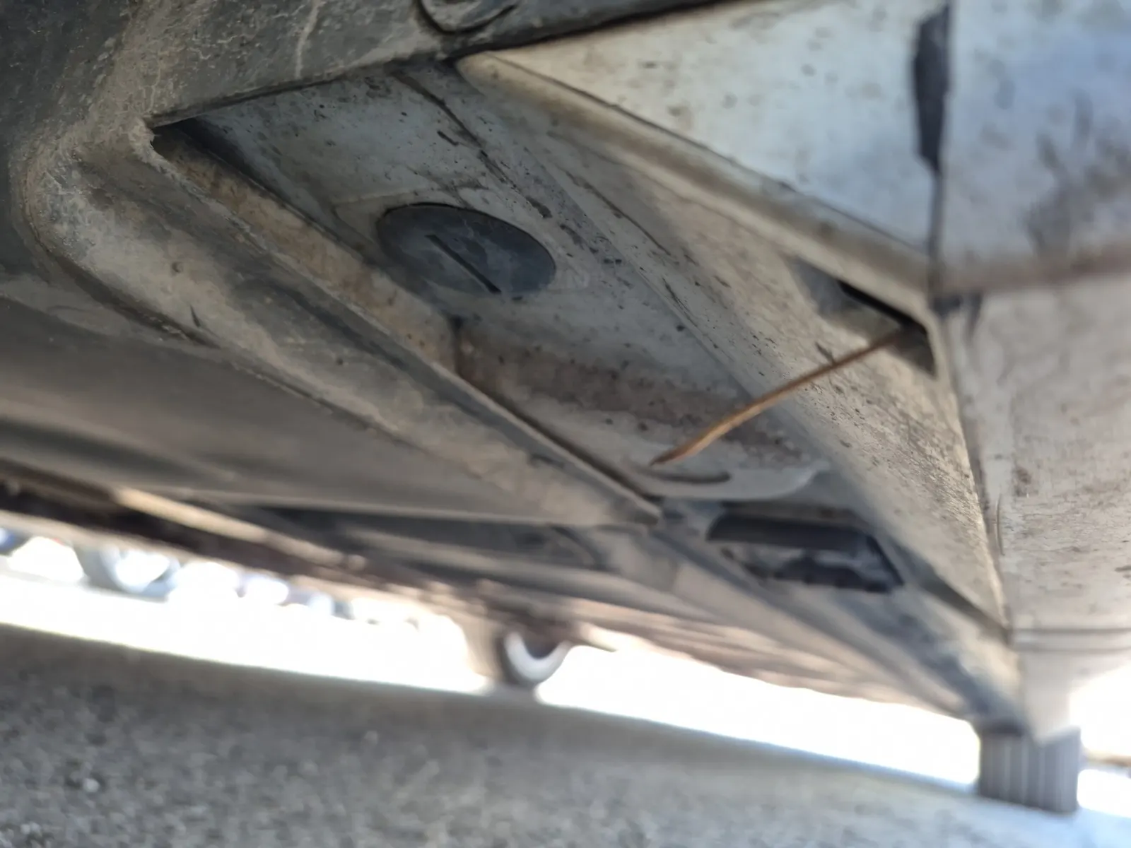 Undercarriage - Driver Photo