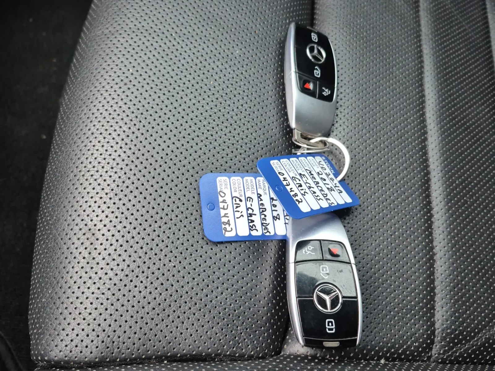 Keys/Fobs/Manual Photo