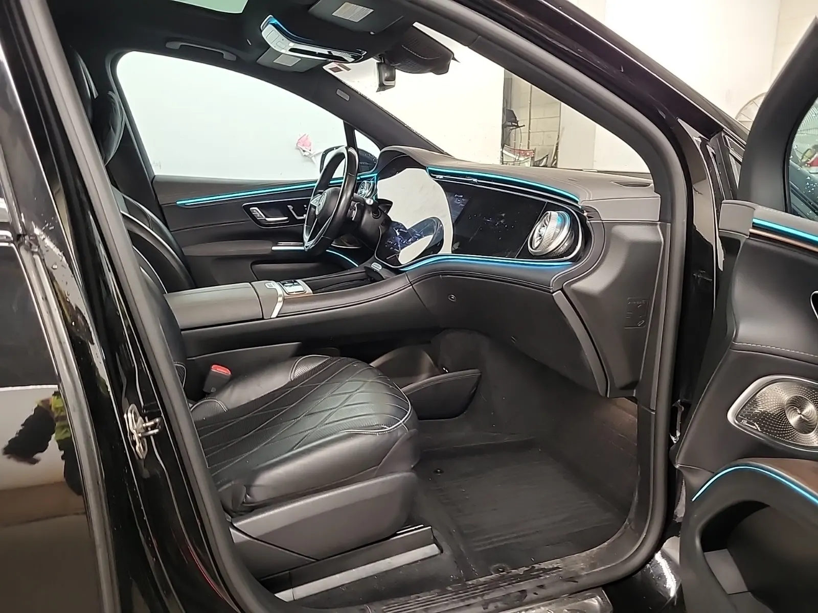 Right Side Interior Photo