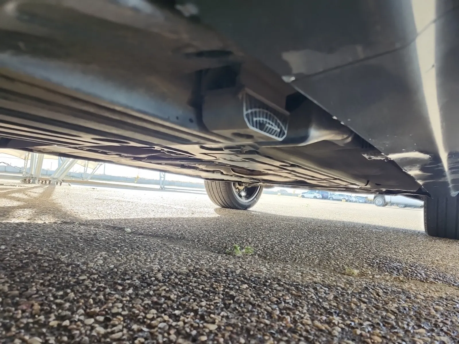 Undercarriage - Passenger Photo