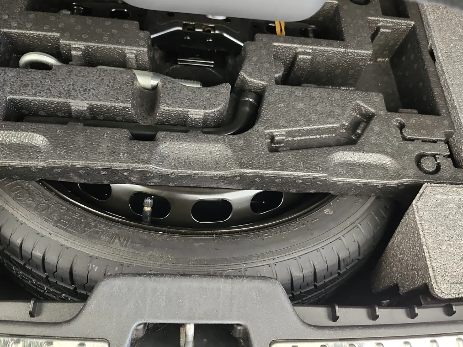 Spare Tire & Wheel Photo