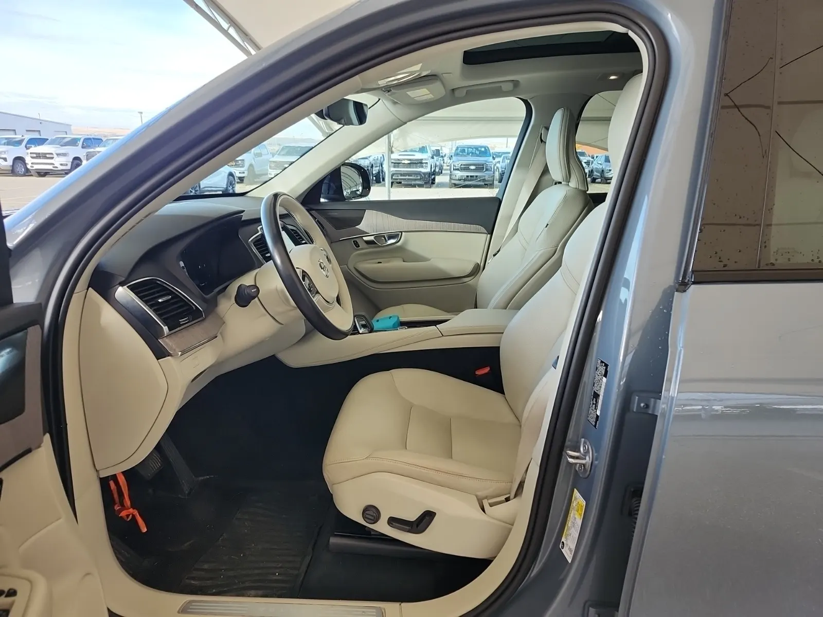 Front Interior Photo