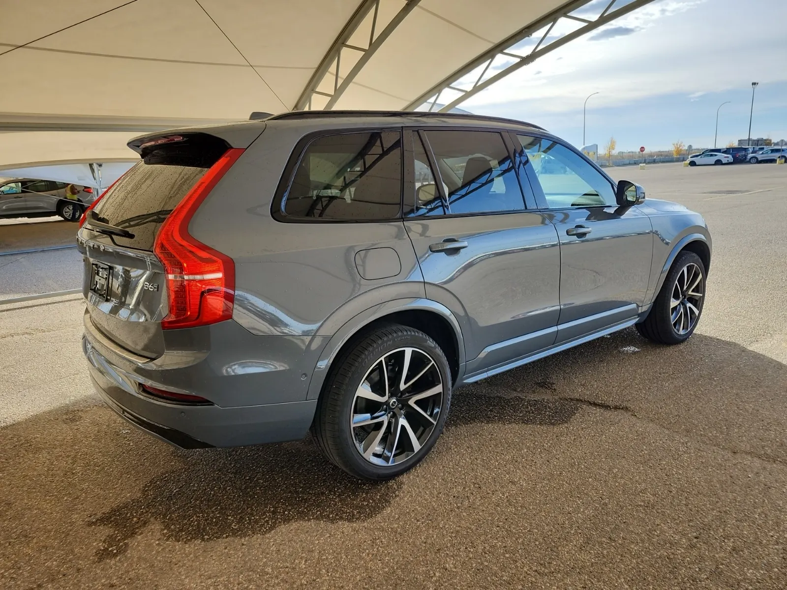 Passenger Rear 3/4 Photo