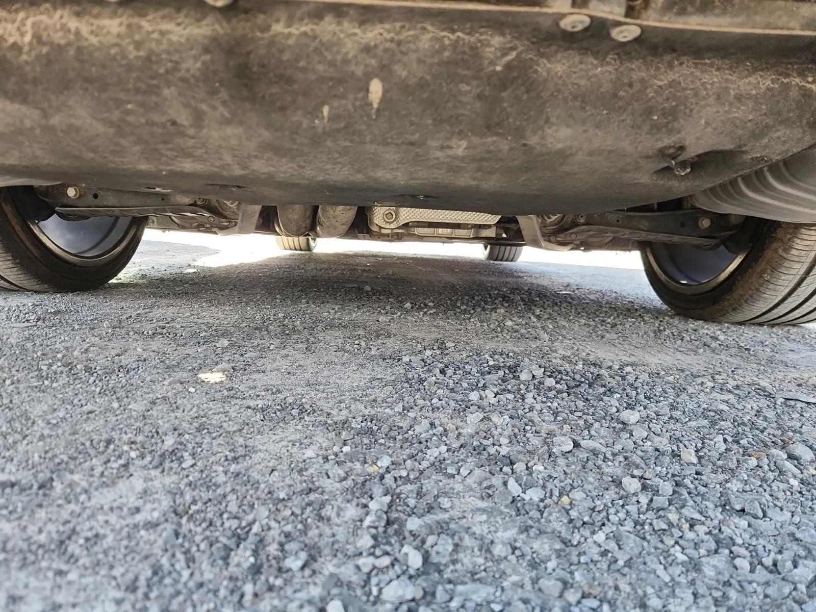 Undercarriage - Rear Photo