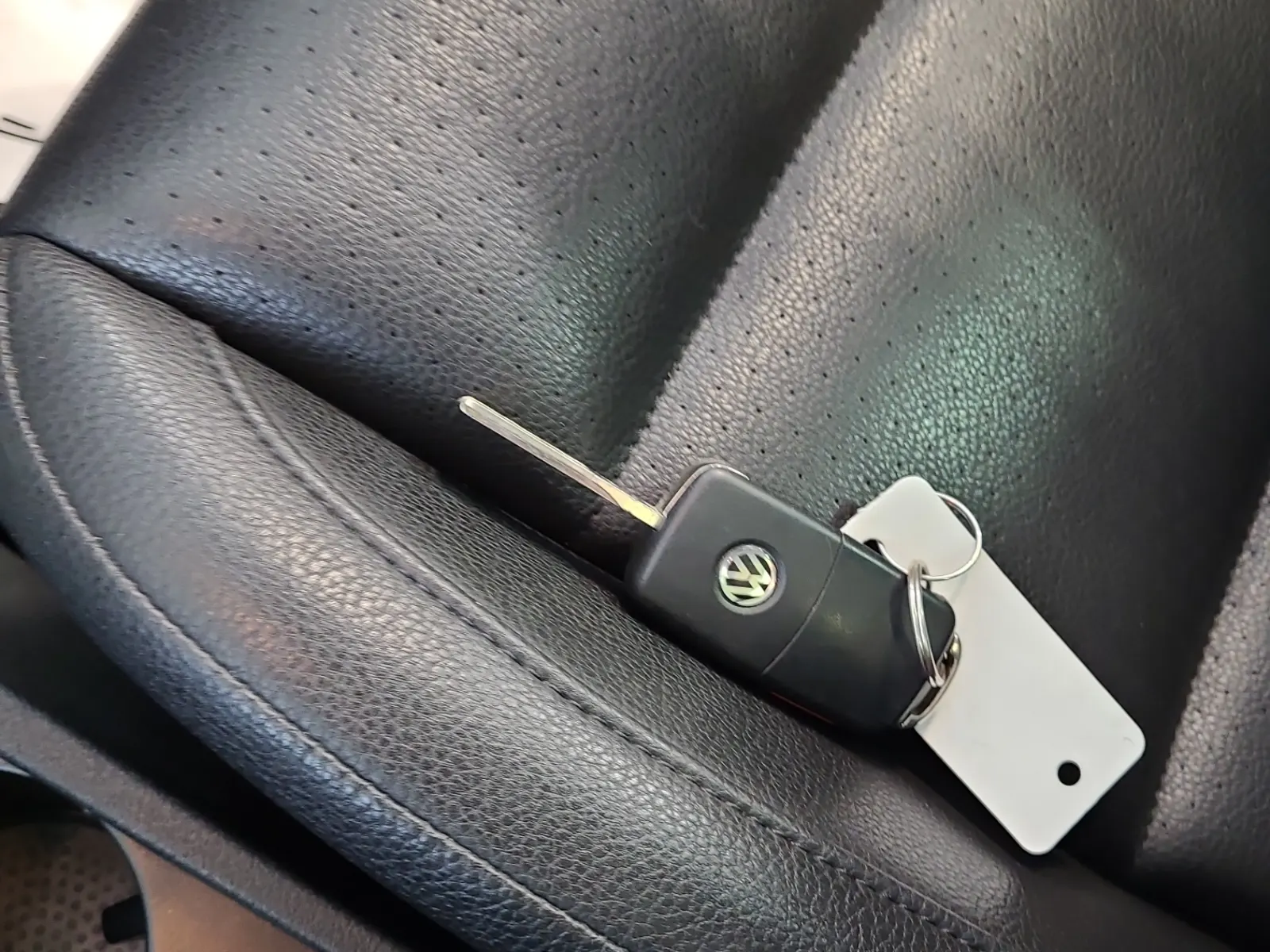 Keys/Fobs/Manual Photo