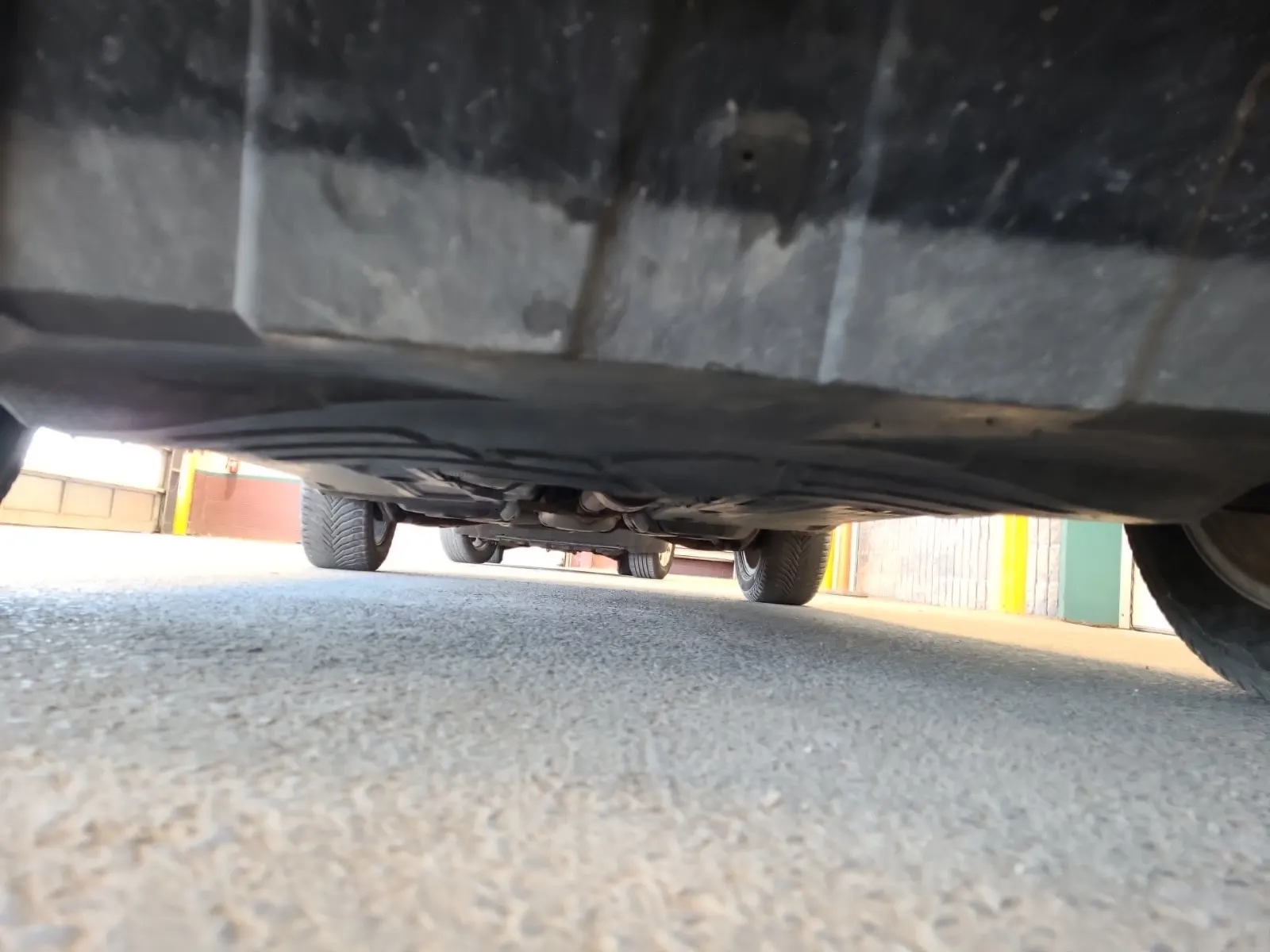 Undercarriage - Front Photo