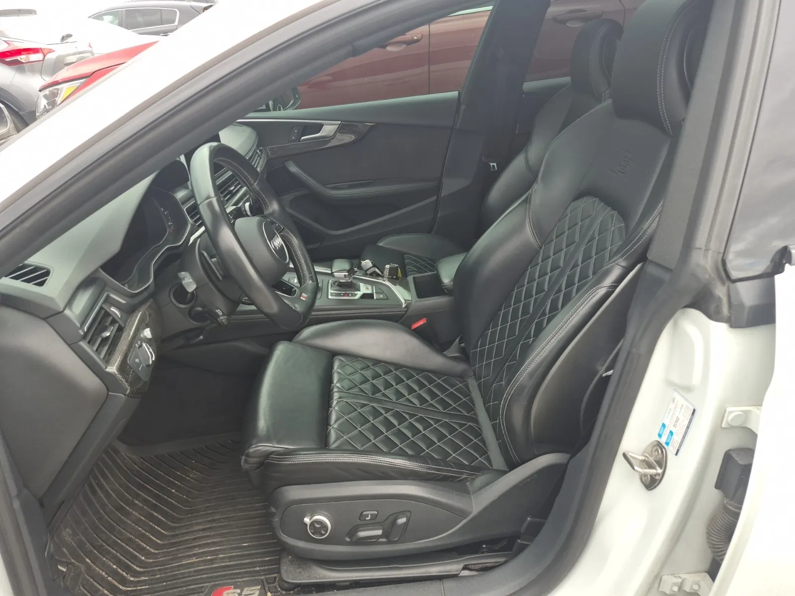 Front Interior Photo