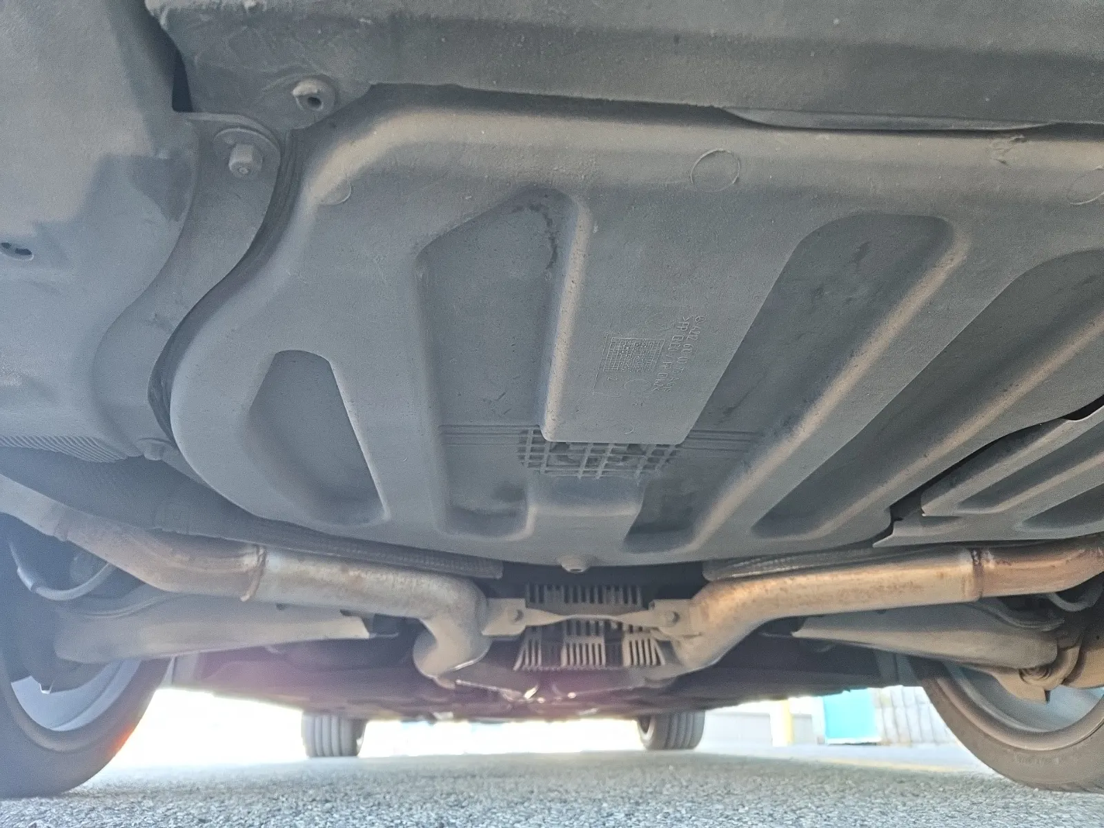 Undercarriage - Rear Photo