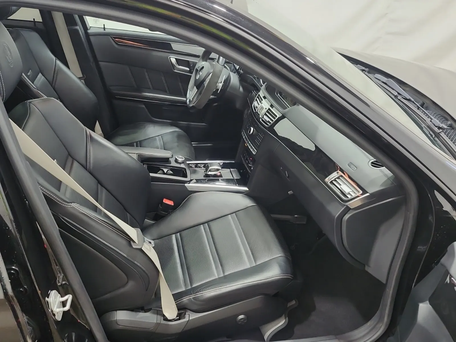 Right Side Interior Photo
