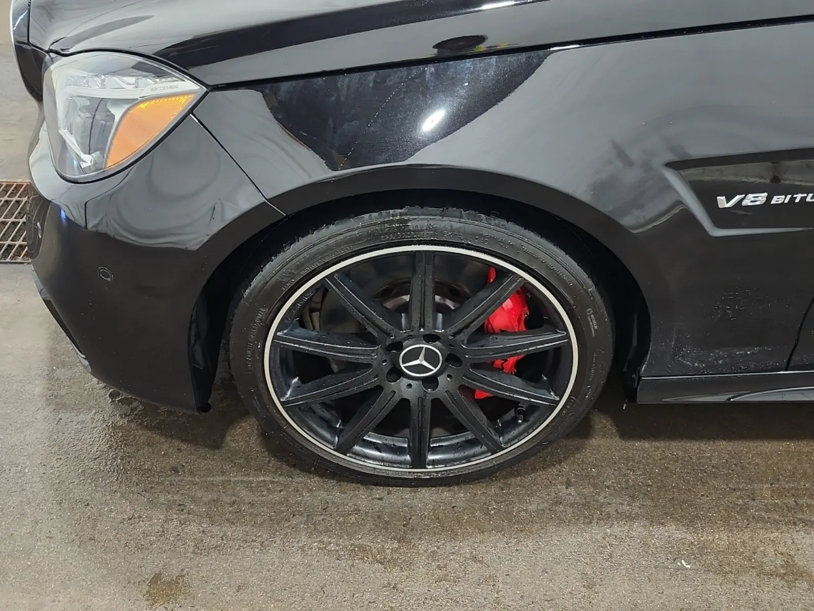 Front driver wheel/tire photo