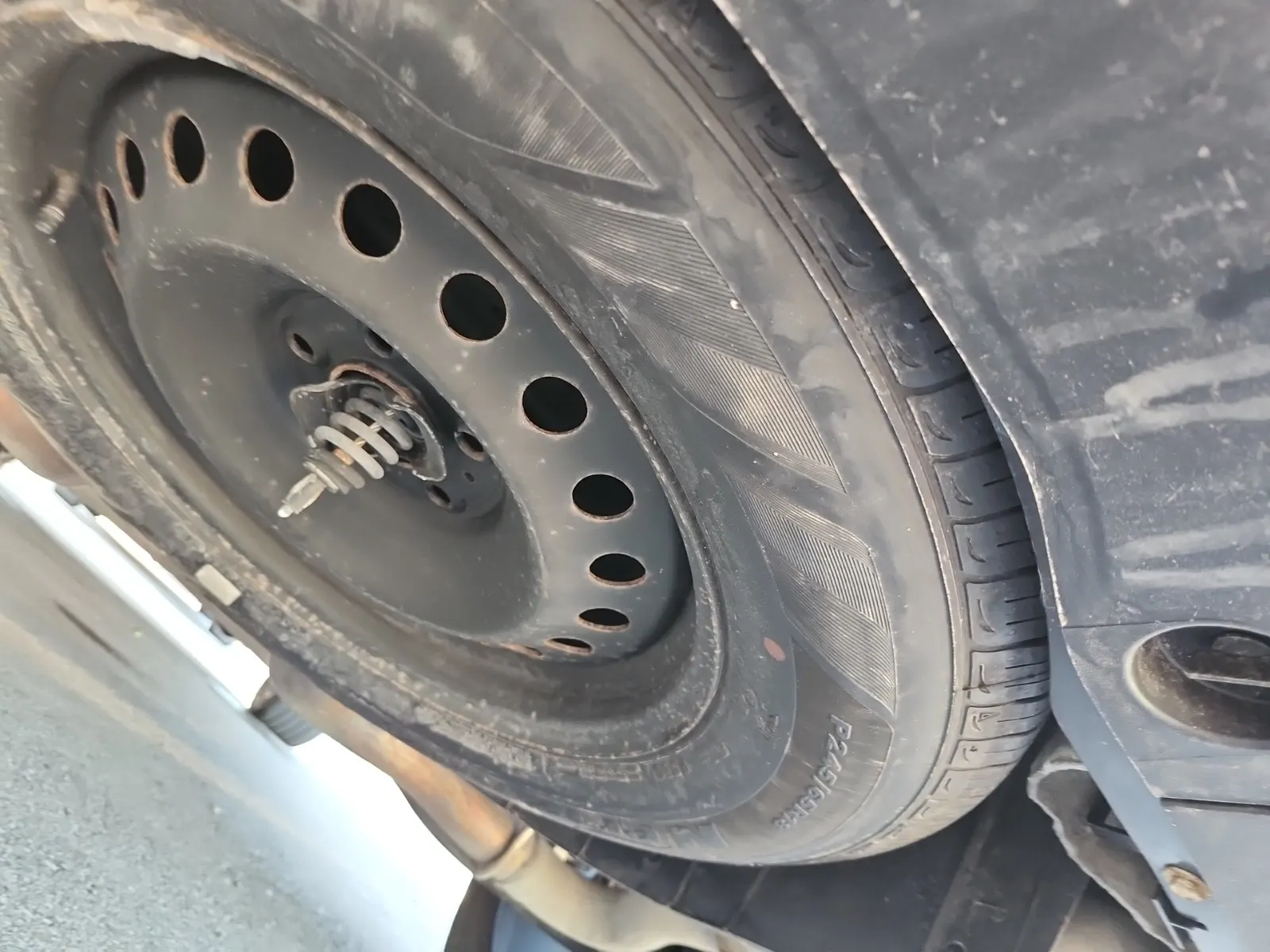 Spare Tire & Wheel Photo
