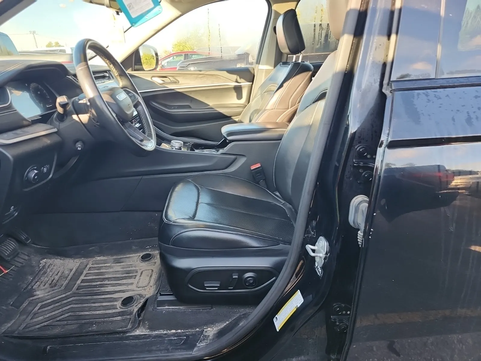 Front Interior Photo