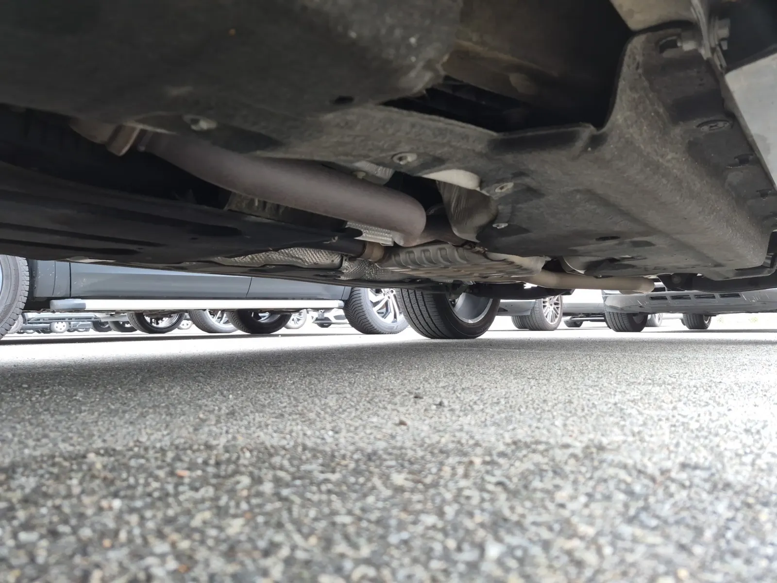 Undercarriage - Driver Photo
