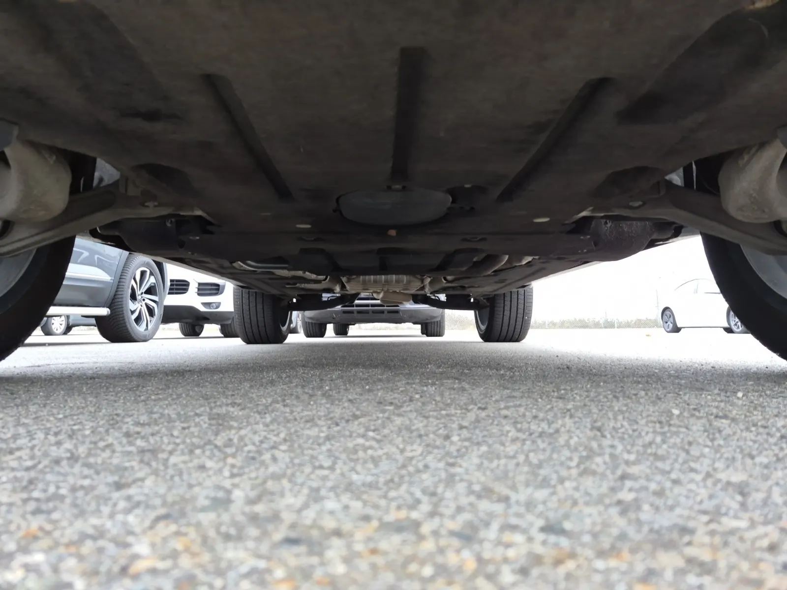 Undercarriage - Front Photo